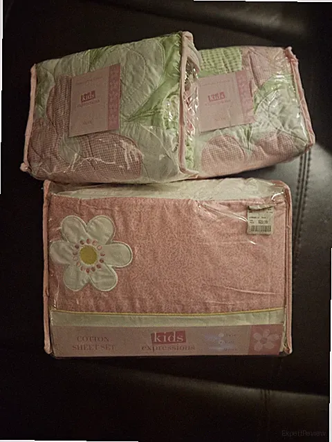 6 pcs Full Floral Bedding: Comforter, Pillow Cases, Shams & Sheets -NIP